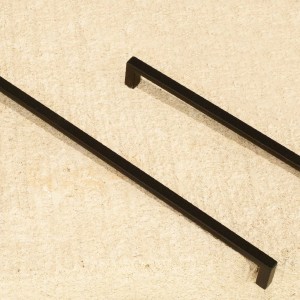 Puxador para Móveis 160mm Preto Fosco Minimalista